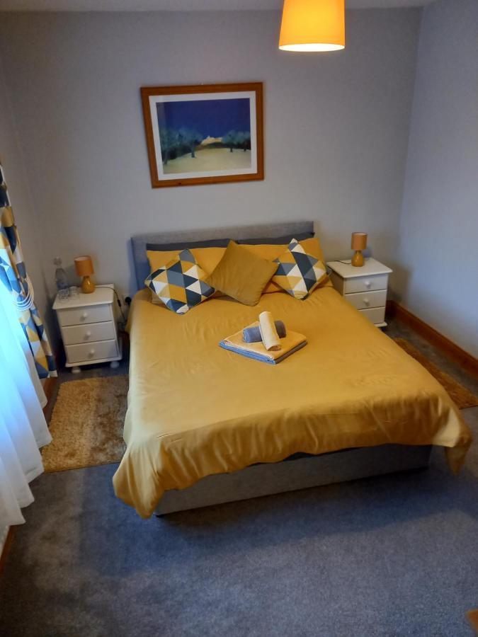 A New U Country Cottage Clynacartan Esterno foto