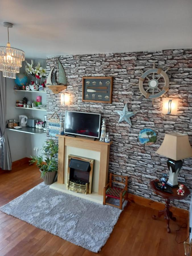 A New U Country Cottage Clynacartan Esterno foto